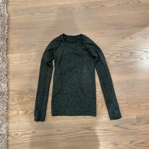 NWOT LuluLemon Emerald Long Sleeve Top